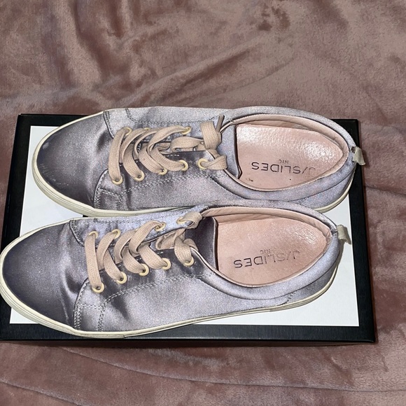Grey satin J Slides NYC Sneakers - Picture 10 of 10